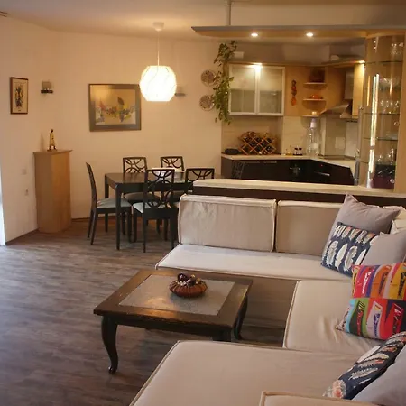 Square 普罗夫迪夫